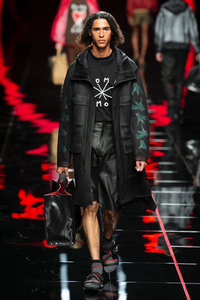 Look 15